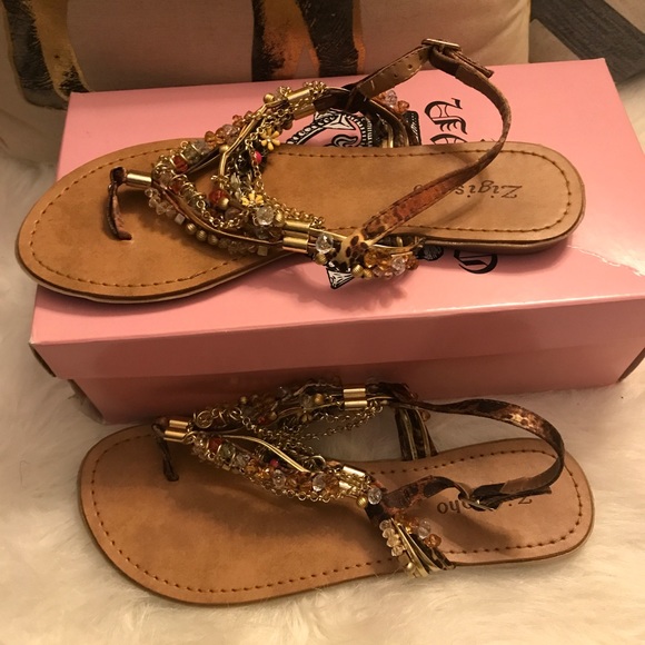 Zigi Soho Shoes - ZIGI SOHO charm leopard printed sandal. Size: 9💥